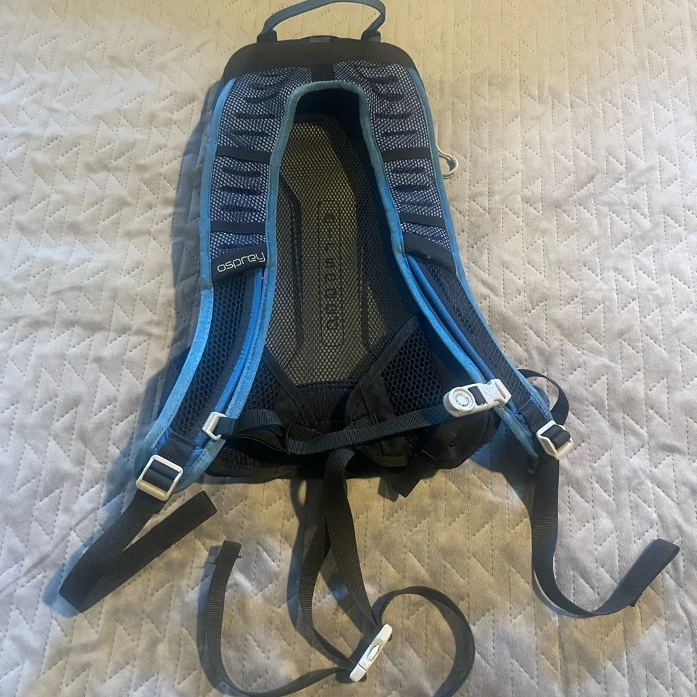 Osprey Syncro 3‎ hydration backpack blue pre-owned condition